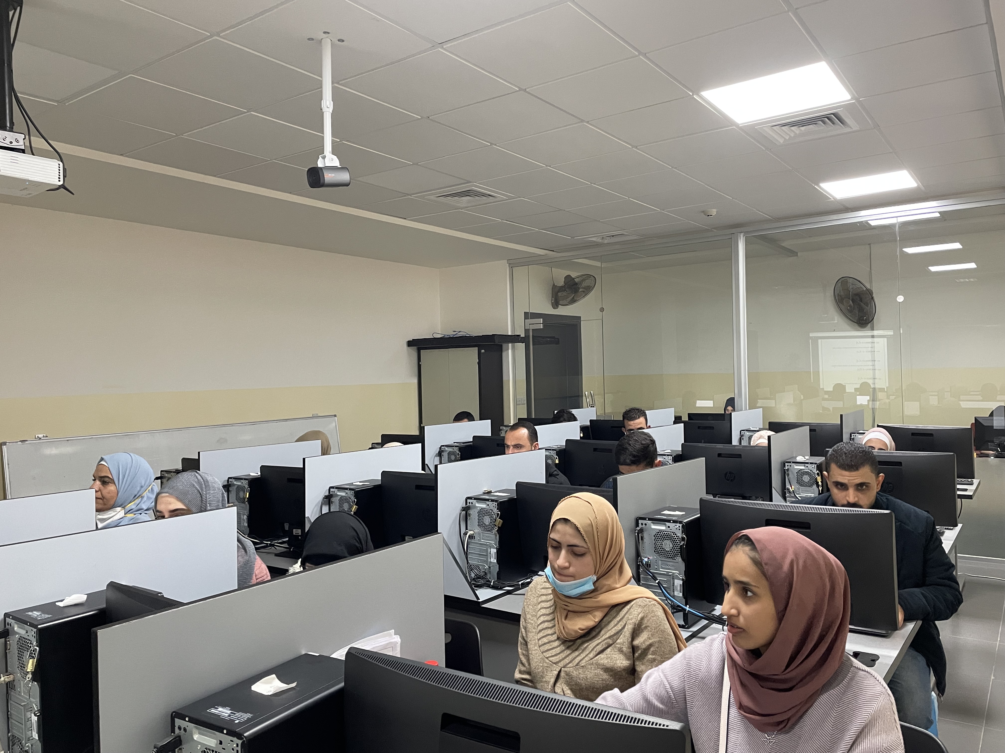 اختتام دورات تدريبية في "عمان العربية"7