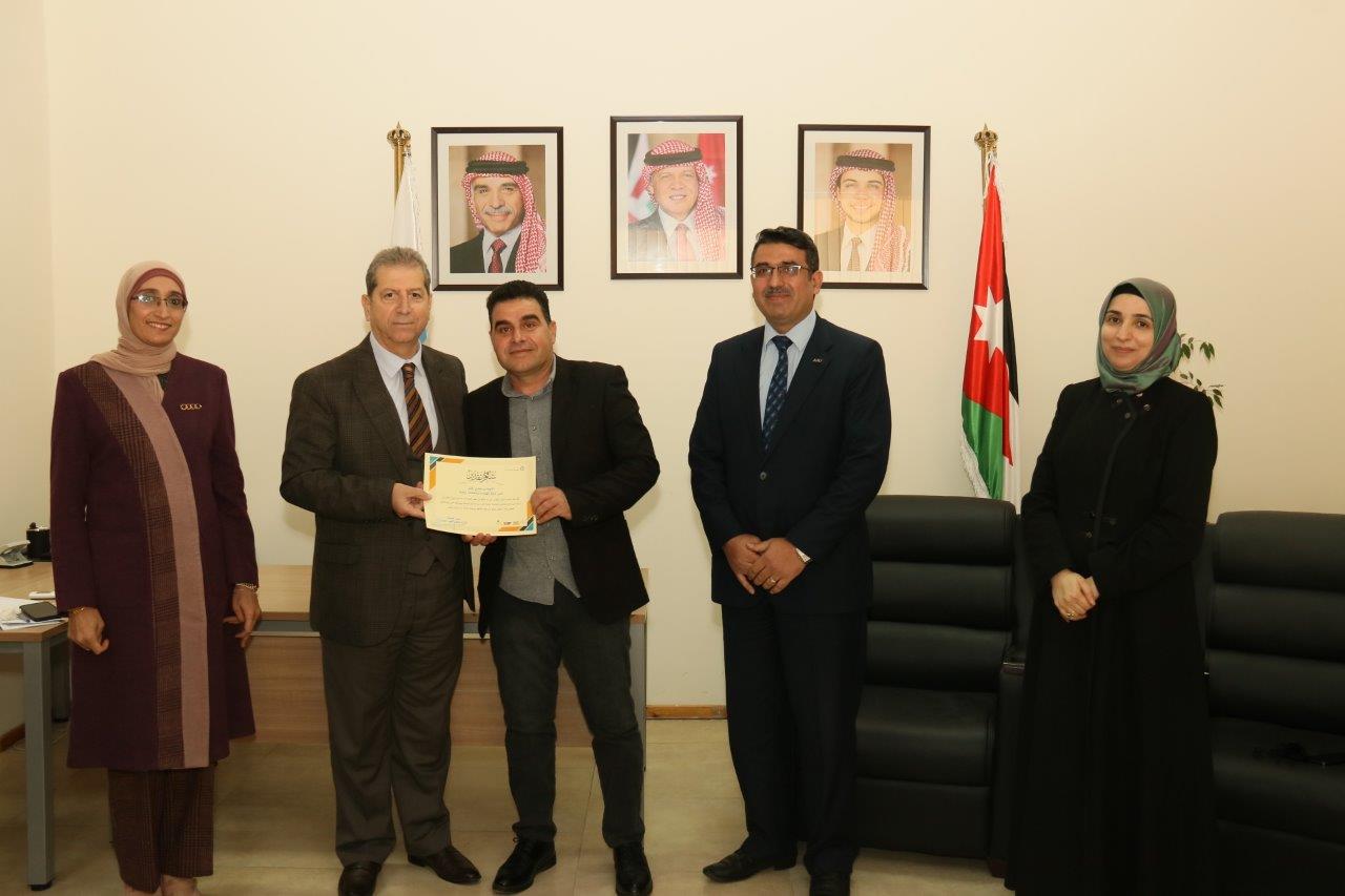"عمان العربية" تكرّم عدداً من مدراء الوحدات الإدارية٨