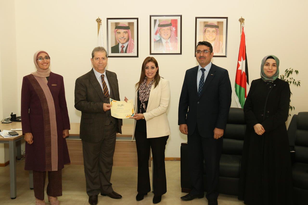 "عمان العربية" تكرّم عدداً من مدراء الوحدات الإدارية٦