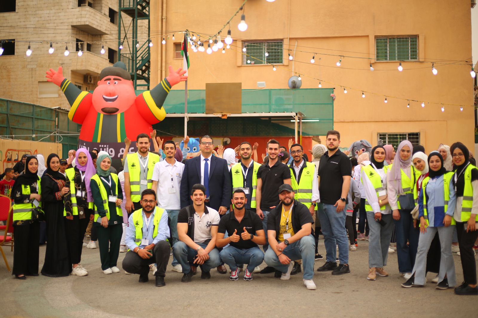 "عمان العربية" تشارك في إفطار جماعي لأطفال أيتام1
