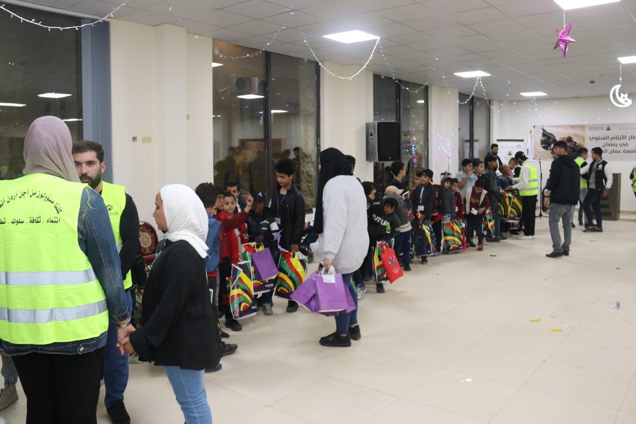 "عمان العربية" تقييم حفل إفطار رمضاني في الحرم الجامعي17