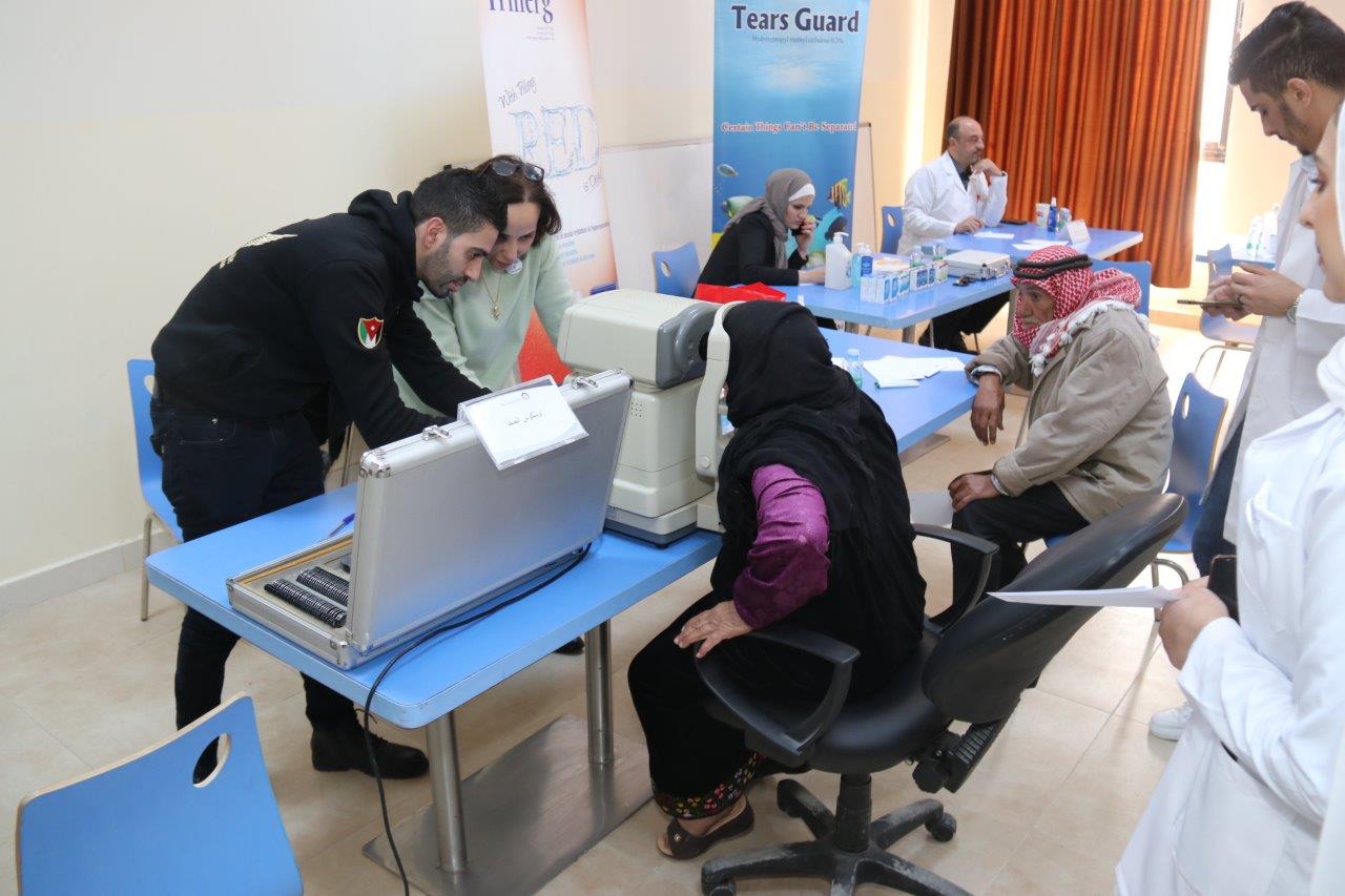 يوم طبي مجاني في رحاب جامعة عمان العربية14