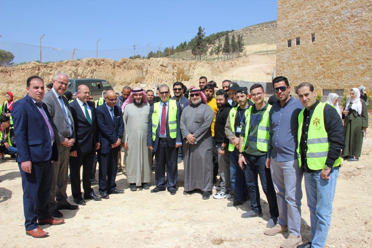 برعاية وزير الزراعة جامعة عمان العربية تحتفل بيوم الشجرة11