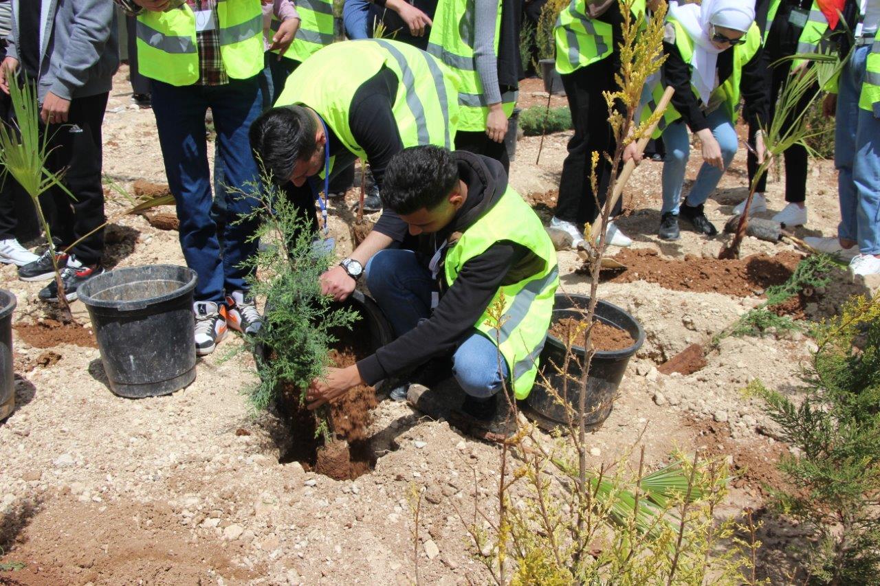 برعاية وزير الزراعة جامعة عمان العربية تحتفل بيوم الشجرة14