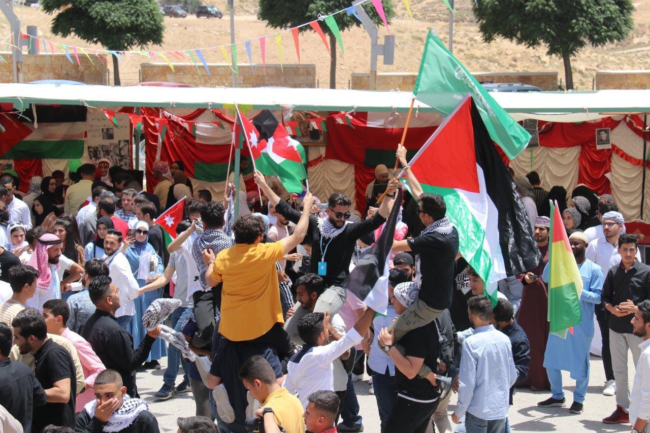 محافظ البلقاء يرعى احتفال عيد الاستقلال ويوم الجاليات في "عمان العربية"23