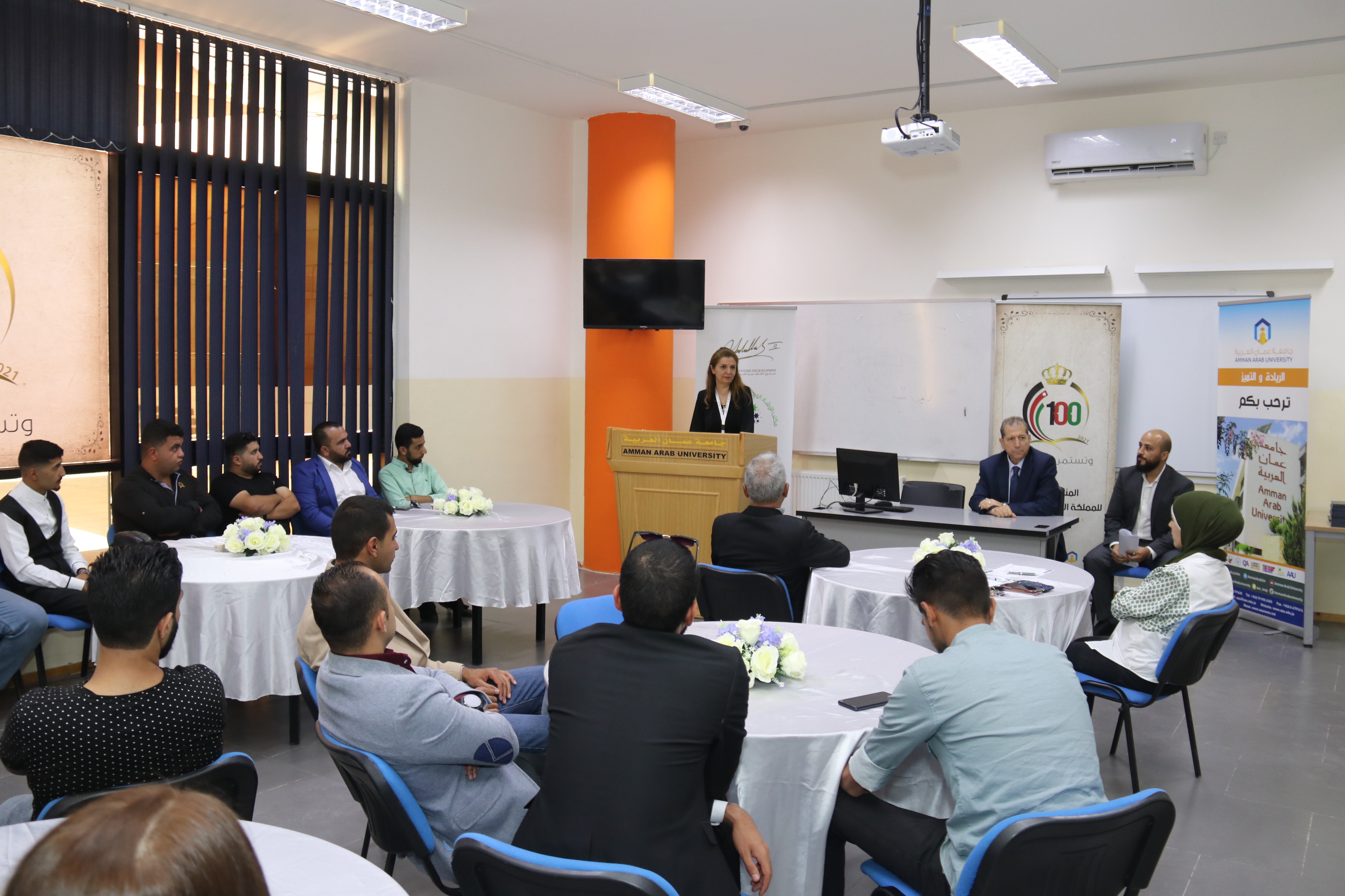 رئيس "عمان العربية " يخرج المشاركين في الدبلومات التدريبية2