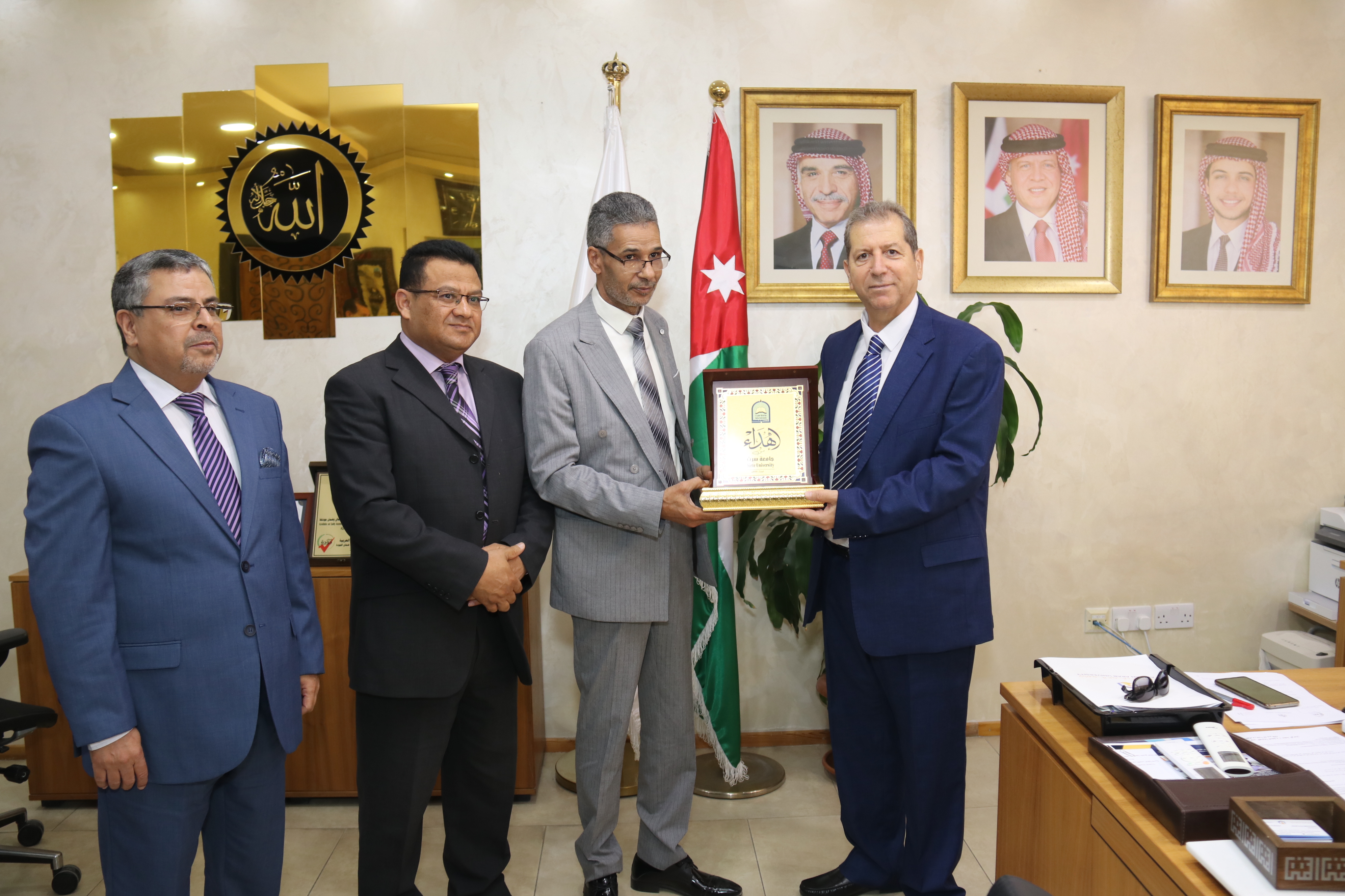 وفد من جامعة سرت الليبية يزور جامعة عمان العربية4