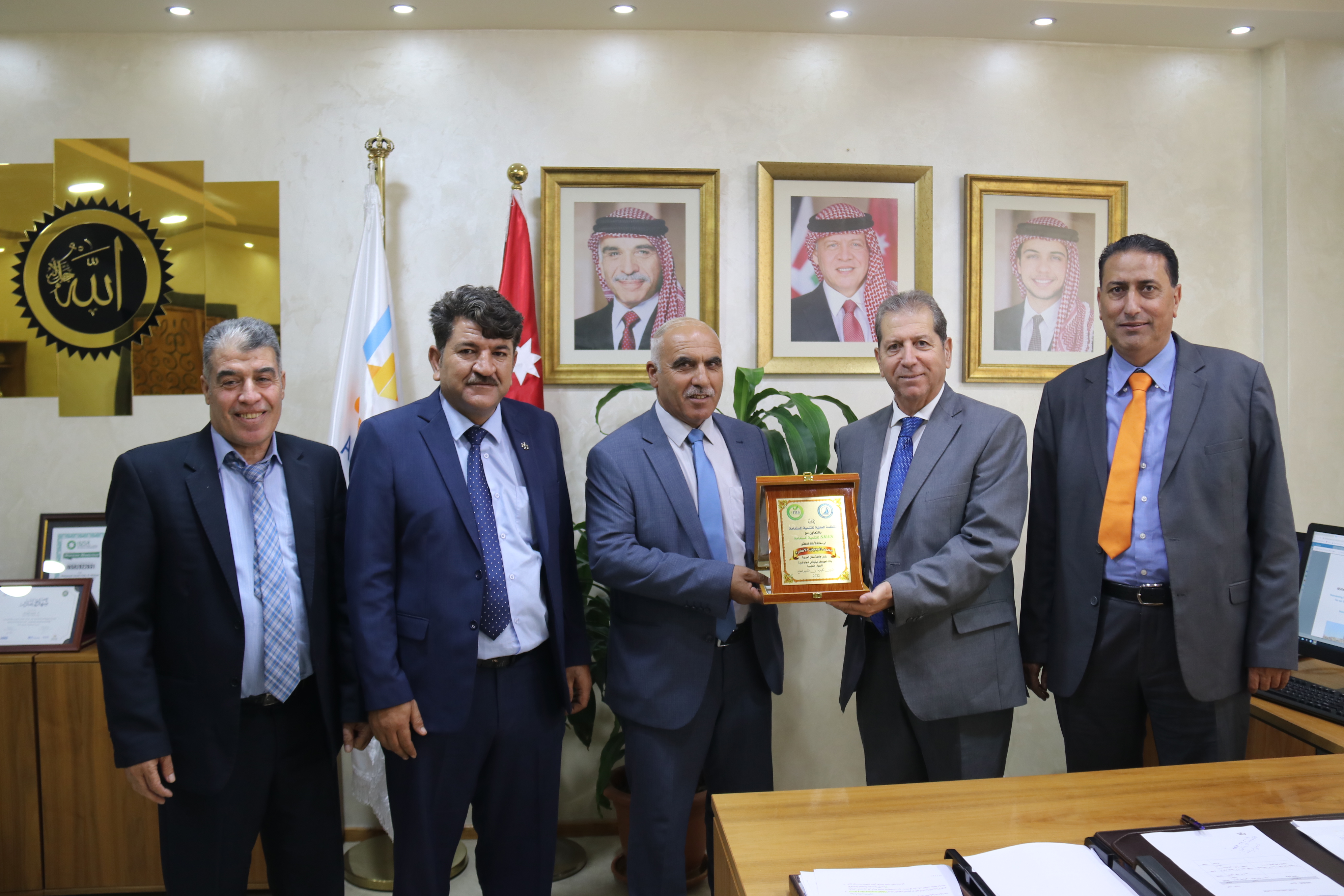 رئيس "عمان العربية" يستقبل وفداً من المنظمة العالمية للتنمية المستدامة2