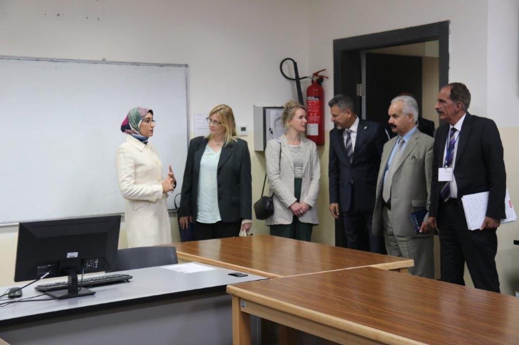 "عمان العربية" تستقبل وفداً من عدة جامعات هولندية لبحث سبل التعاون8