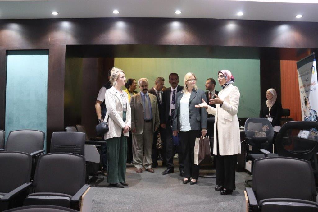 "عمان العربية" تستقبل وفداً من عدة جامعات هولندية لبحث سبل التعاون10