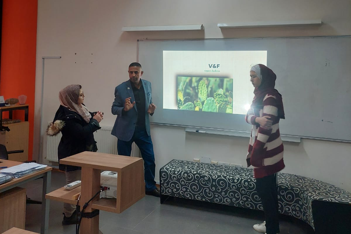 "عمان العربية" تنهي تجهيزات المشاركة في مسابقة طلبة الجامعات الأردنية3