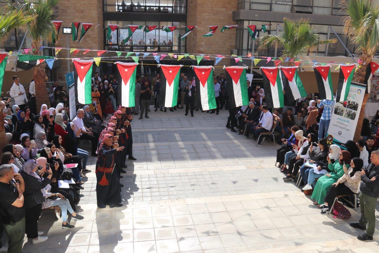 "عمان العربية" تستقبل طلبتها الجدد بأجواء من الفرح والتفاؤل10