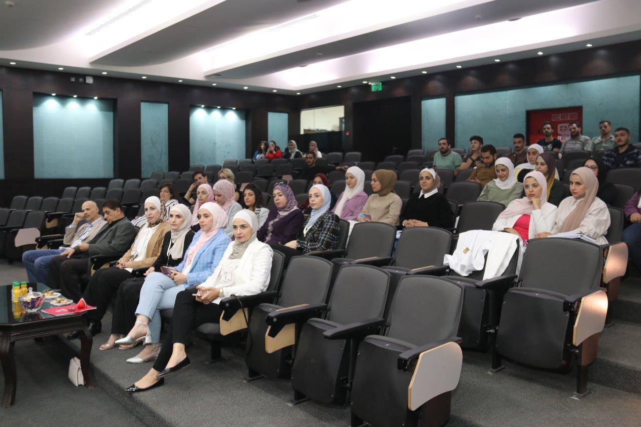 خريجو الصيدلة في " عمان العربية " يسردون قصص نجاحهم للطلبة المستجدين2