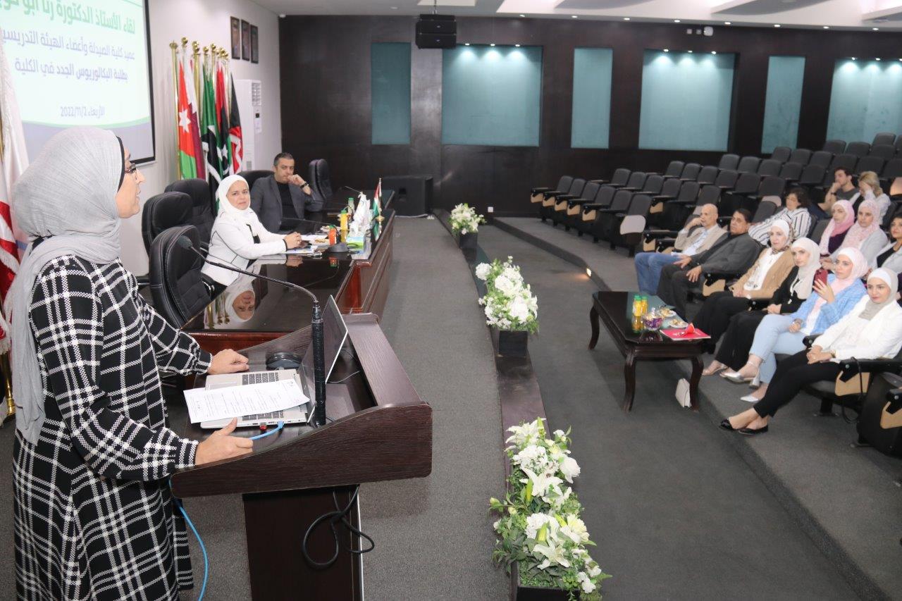 خريجو الصيدلة في " عمان العربية " يسردون قصص نجاحهم للطلبة المستجدين5