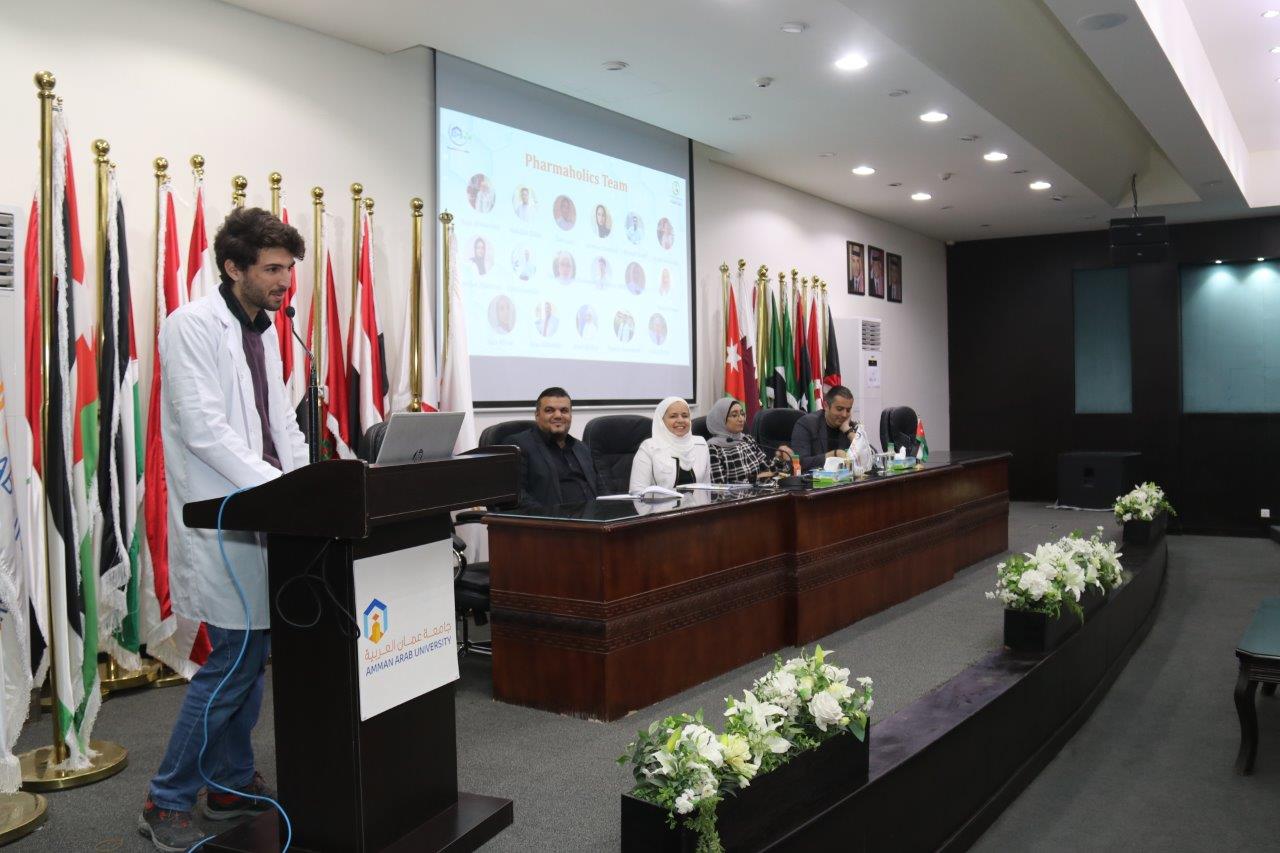 خريجو الصيدلة في " عمان العربية " يسردون قصص نجاحهم للطلبة المستجدين12
