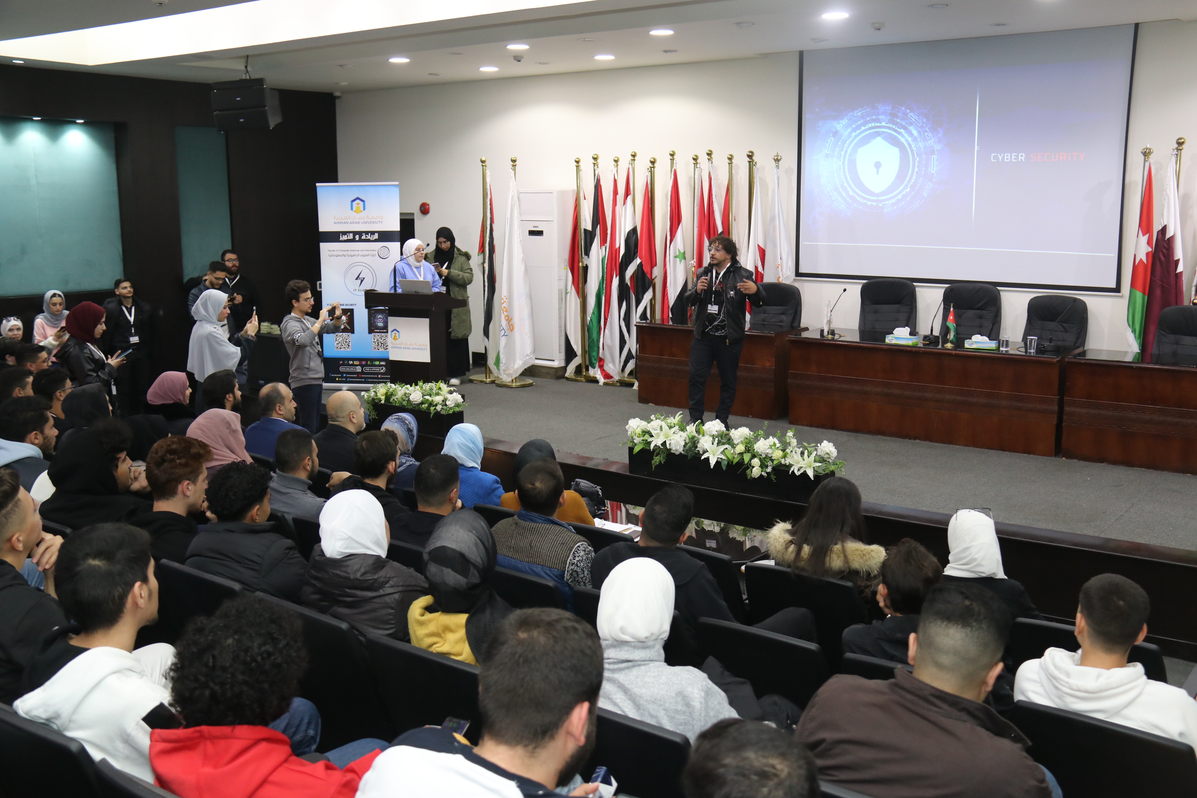 طلبة نادي تكنولوجيا المعلومات4