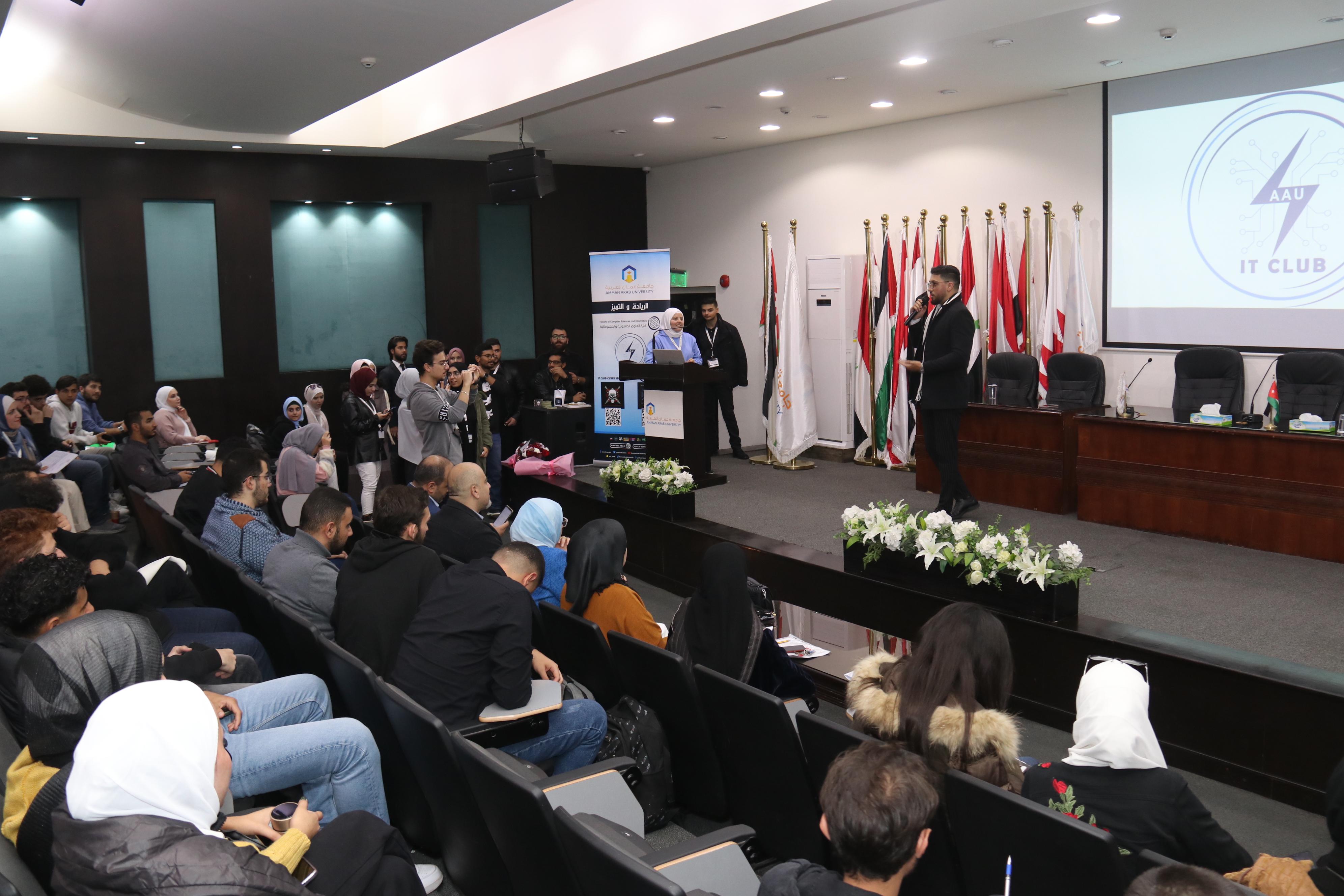 طلبة نادي تكنولوجيا المعلومات7