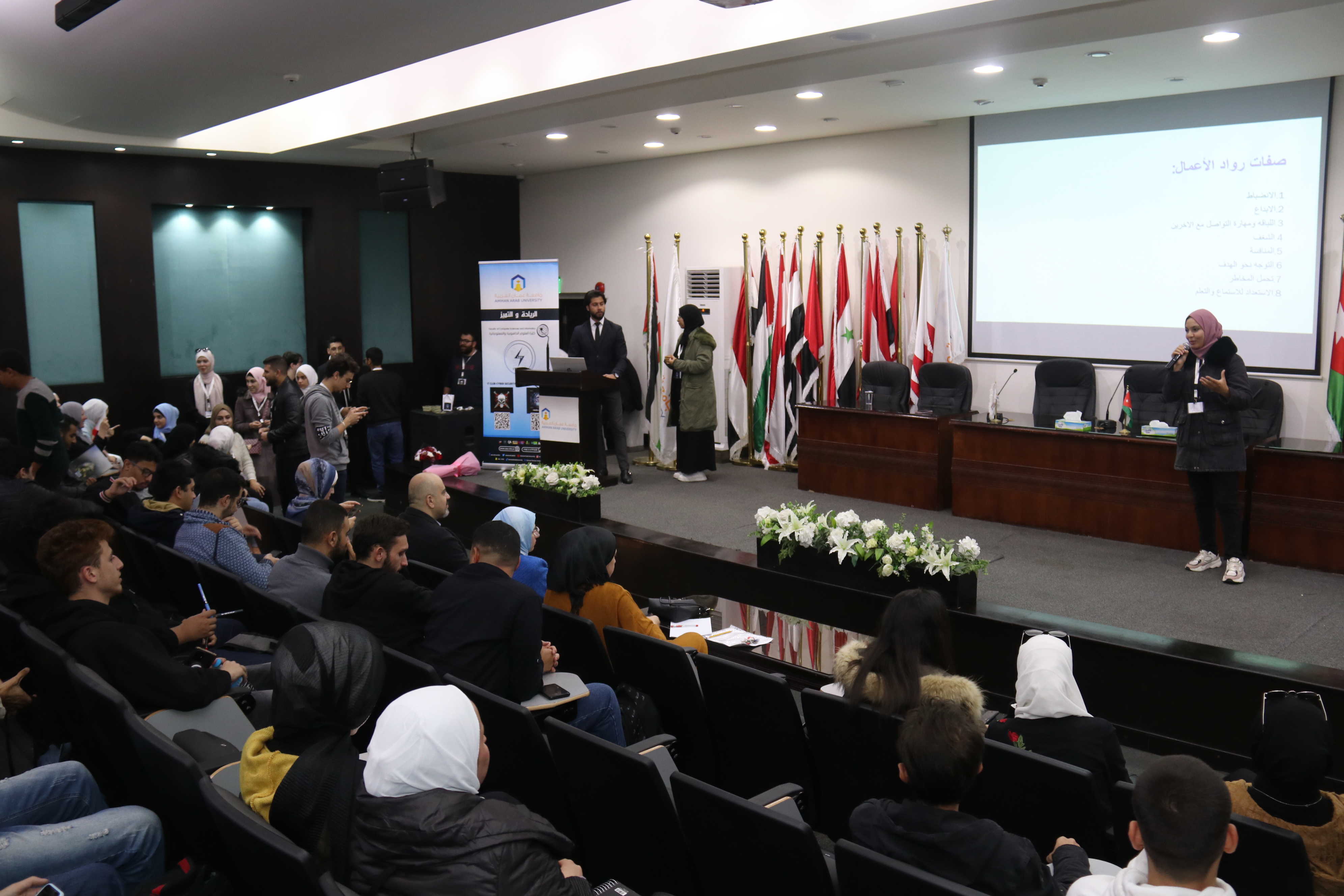 طلبة نادي تكنولوجيا المعلومات9