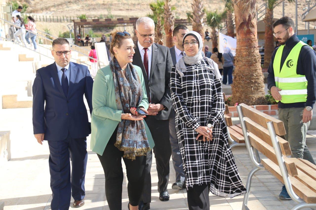 "عمان العربية" تستضيف فعاليات "سوق كرم" و "مبادرة احنا بكرا"1
