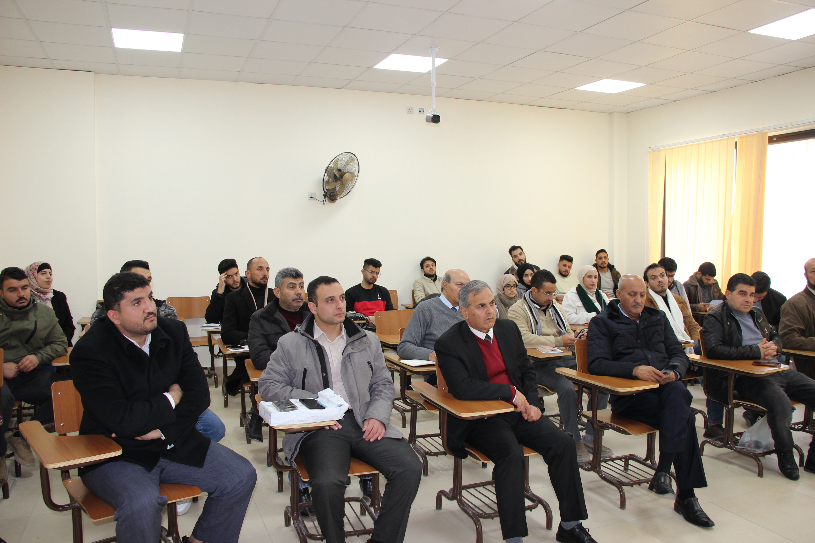 "عمّان العربية " تنظم محاضرة بالتكنولوجيا الحديثة في توفير الطاقة3
