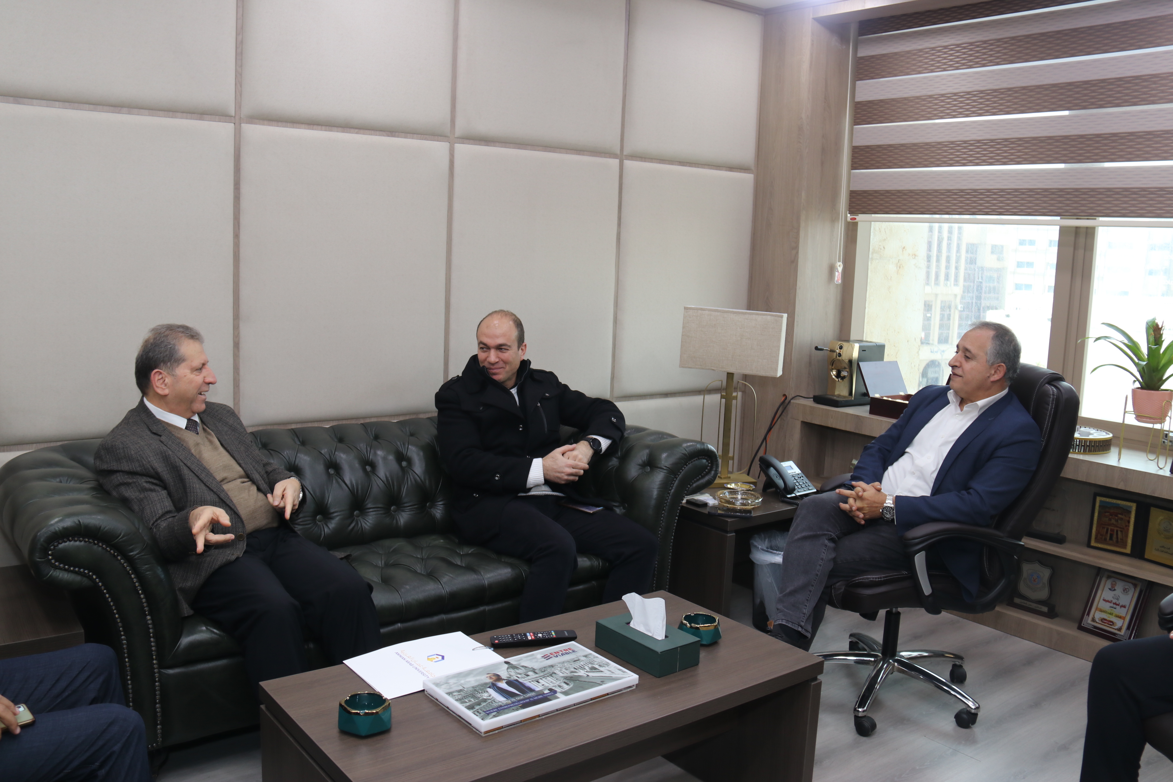 بحث تعزيز التعاون بين " عمّان العربية" و" شركة المنصة الرقمية لتطوير ريادة الأعمال"1