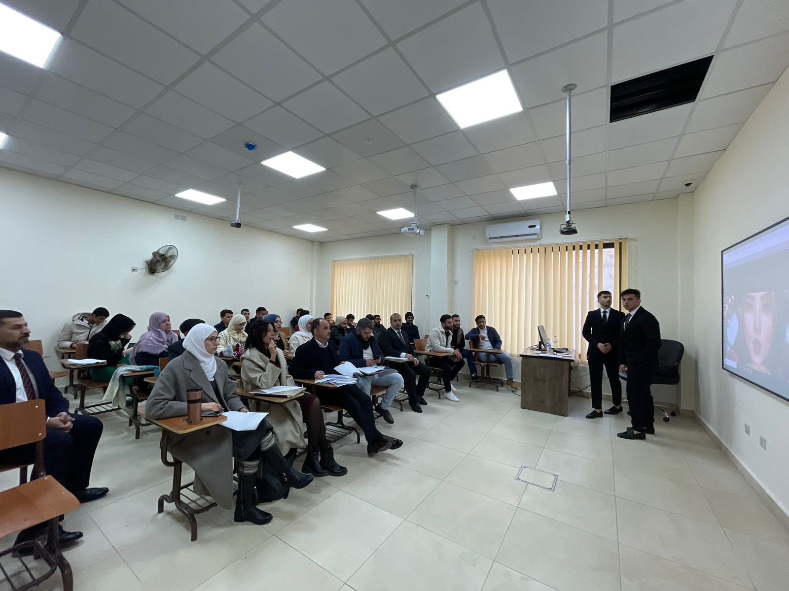 مشاريع تخرج إبداعية لطلبة العلوم الحاسوبية في "عمّان العربية"1