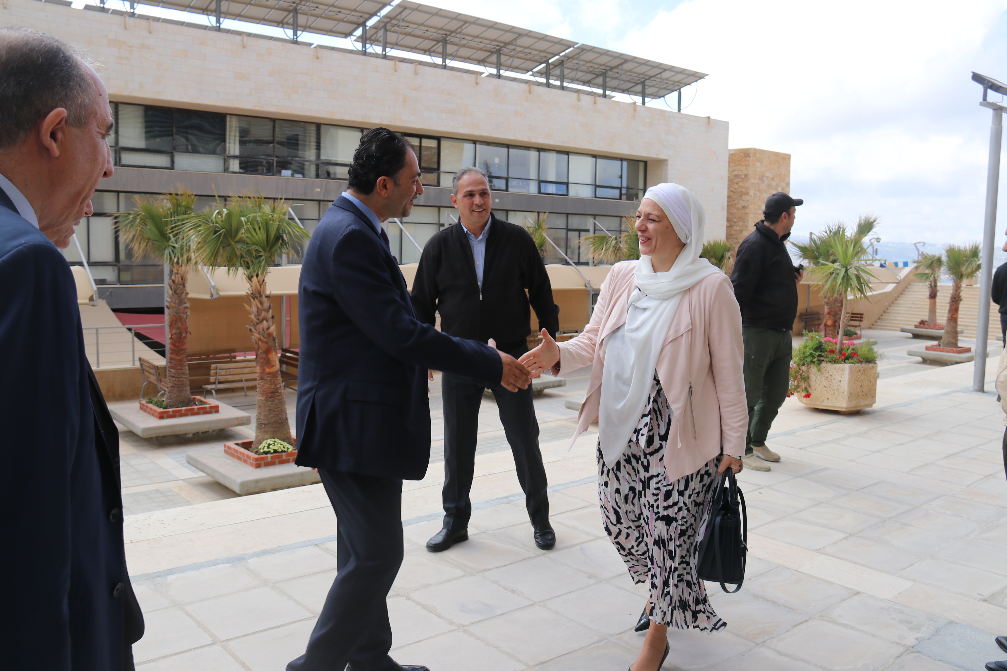 مذكرة تفاهم بين الحديقة النباتية الملكية وجامعة عمان العربية1