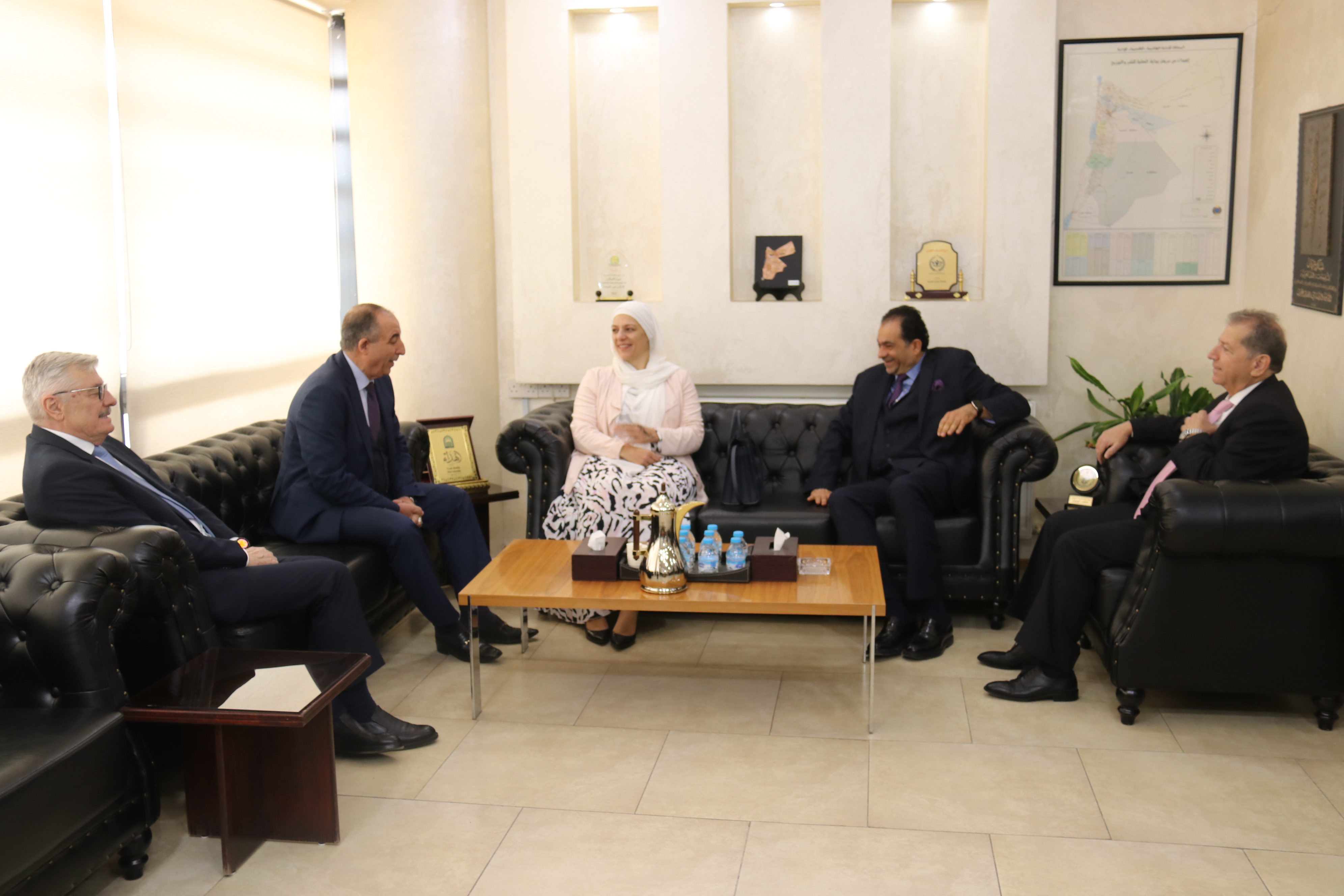 مذكرة تفاهم بين الحديقة النباتية الملكية وجامعة عمان العربية2