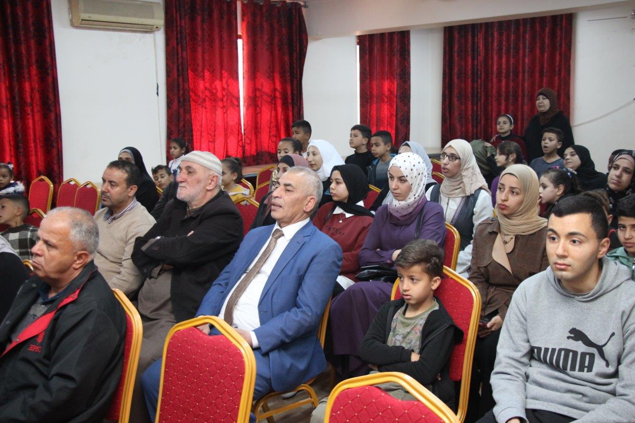 جامعة عمان العربية ترعى دورة الدمى والمحاكاه في مخيم البقعة8