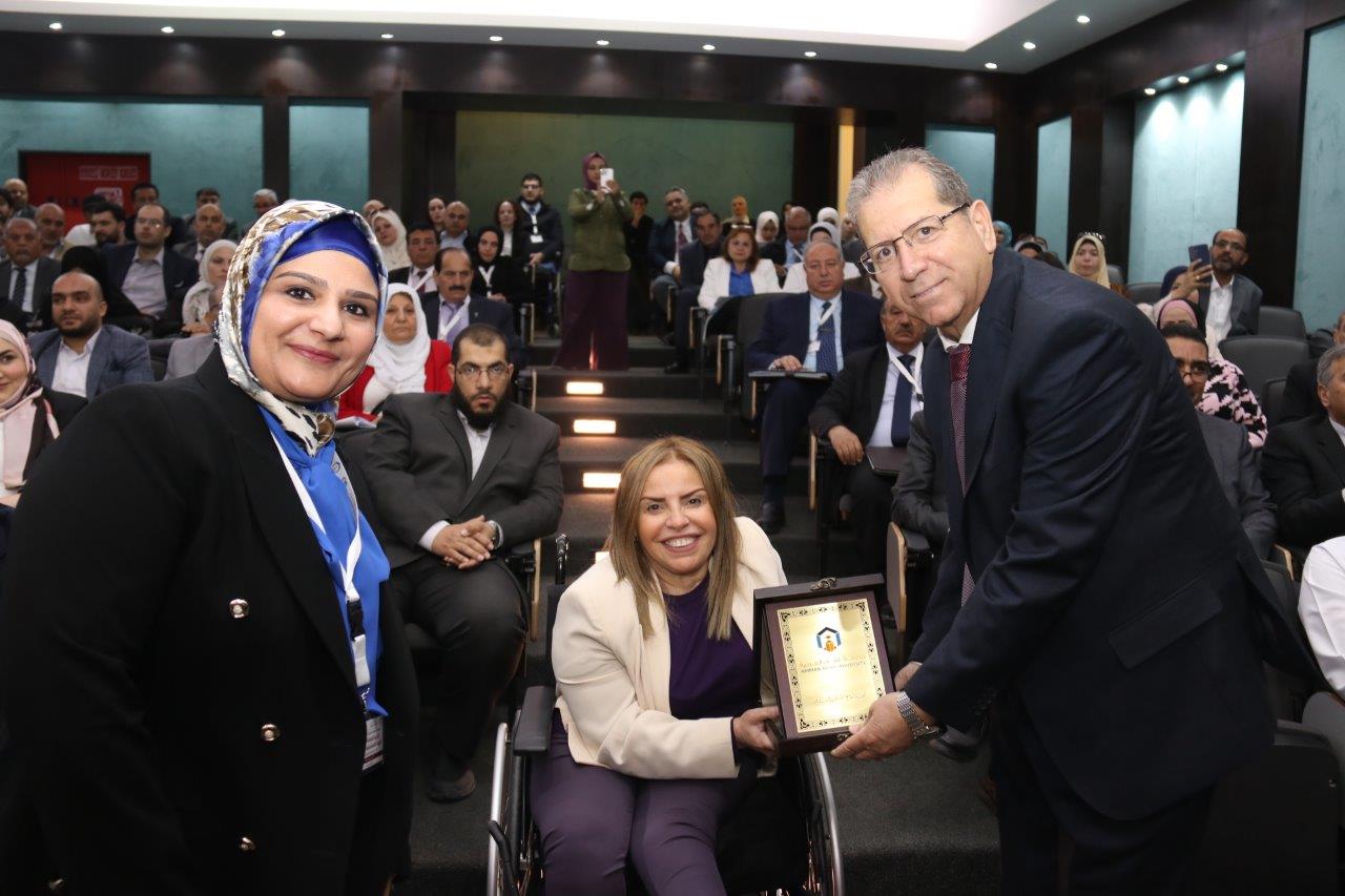 برعاية دولة الدكتور عدنان بدران مؤتمر في التربية الخاصة في "عمّان العربية"13