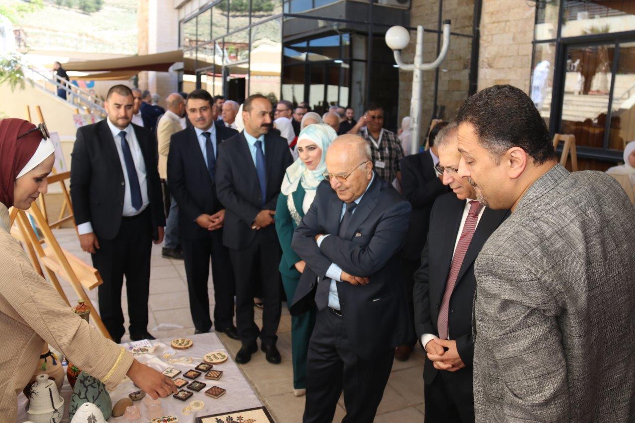 برعاية دولة الدكتور عدنان بدران مؤتمر في التربية الخاصة في "عمّان العربية"15