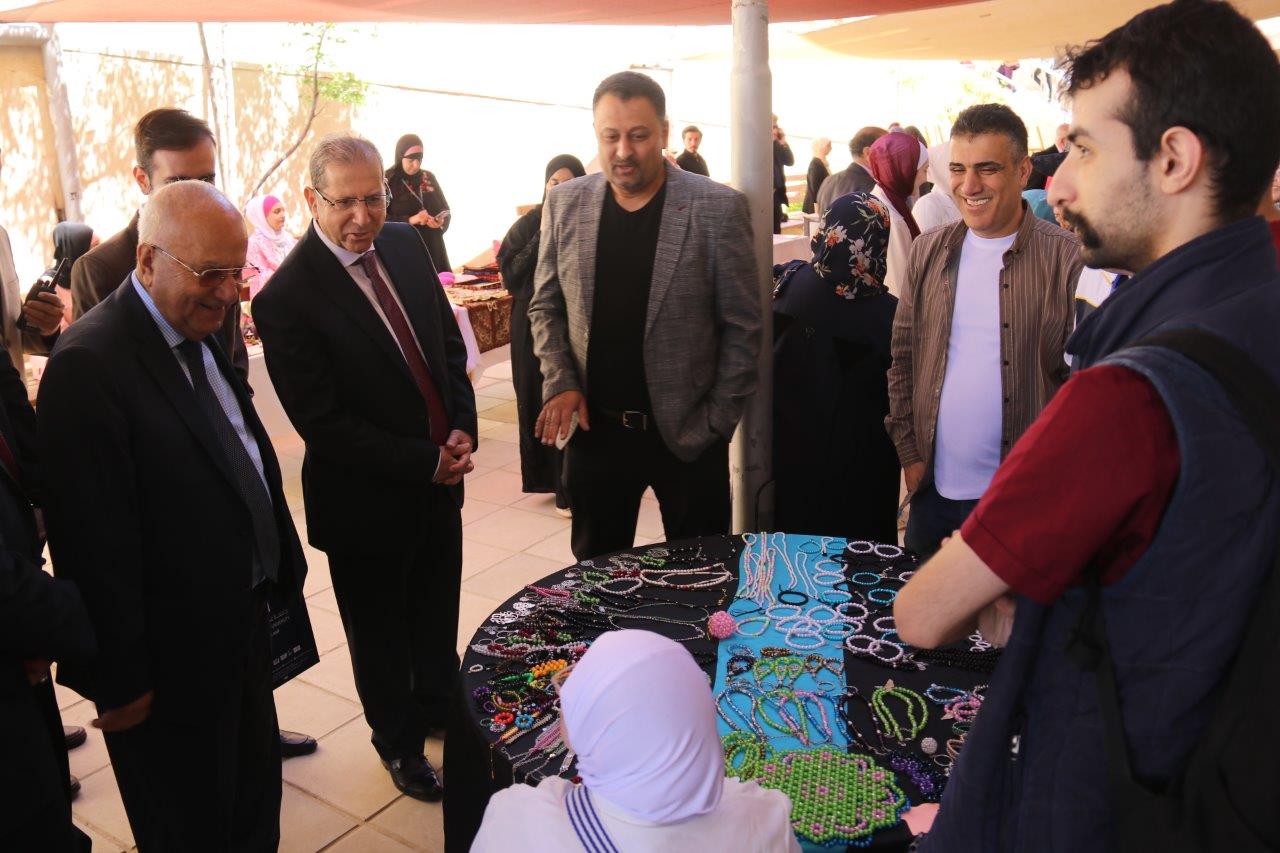 برعاية دولة الدكتور عدنان بدران مؤتمر في التربية الخاصة في "عمّان العربية"27