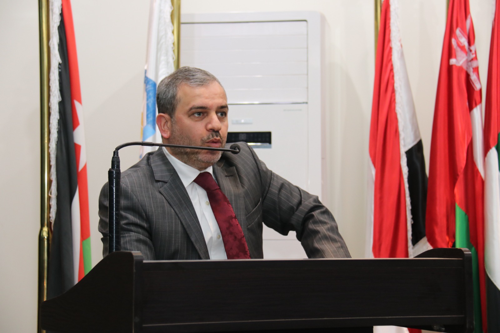 "بمشاركة 58 شركة في اليوم الوظيفي لجامعة عمّان العربية"6