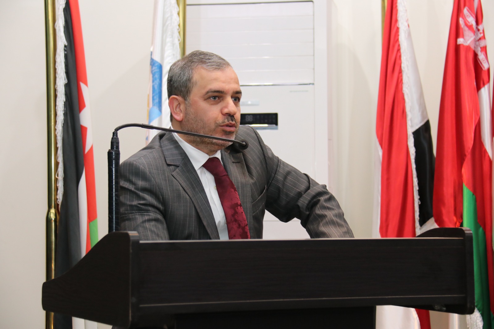 "بمشاركة 58 شركة في اليوم الوظيفي لجامعة عمّان العربية"9