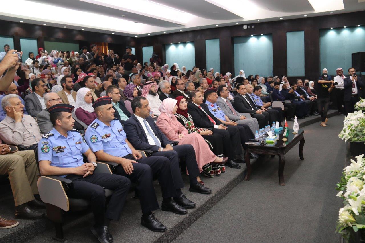 احتفال بعيد الاستقلال ويوم الجاليات في "عمّان العربية" 13