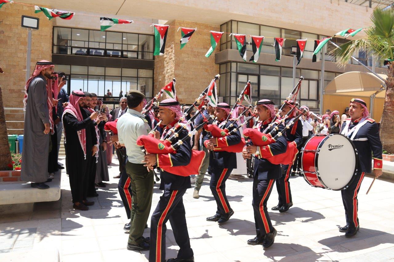 احتفال بعيد الاستقلال ويوم الجاليات في "عمّان العربية" 19