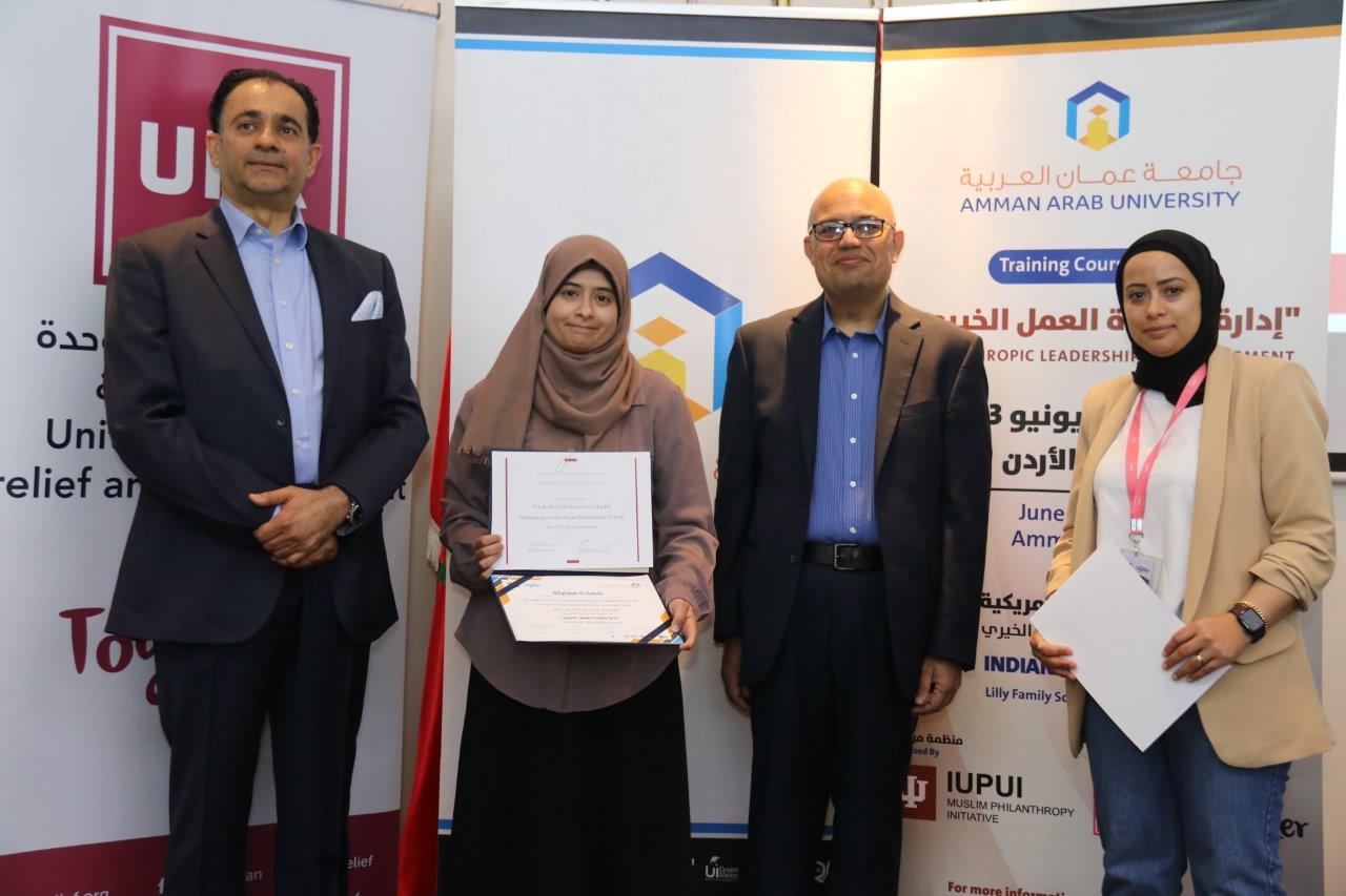 اختتام دورة "إدارة وقيادة العمل الخيري"24