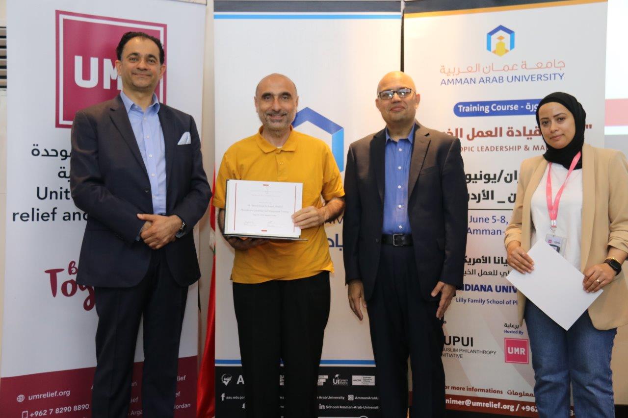 اختتام دورة "إدارة وقيادة العمل الخيري"35