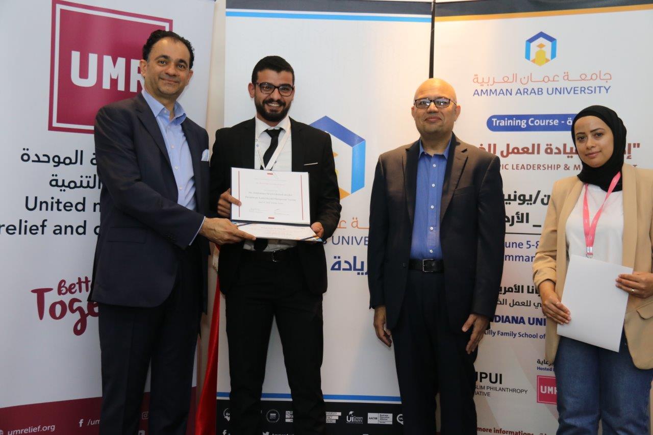 اختتام دورة "إدارة وقيادة العمل الخيري"42