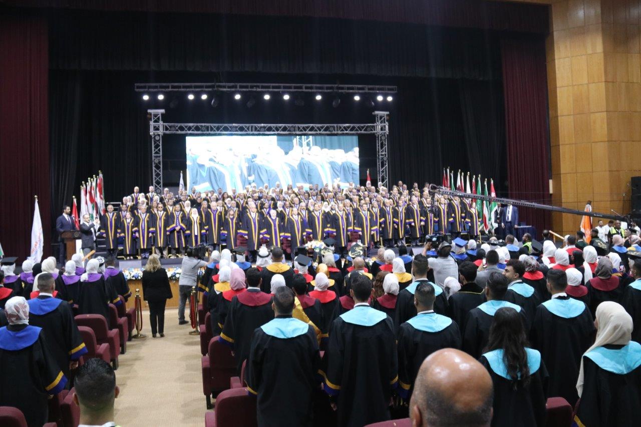 جامعة عمان العربية تحتفل بتخريج الفوج (13) من طلبة البكالوريوس والفوج (23) من طلبة الدراسات العليا2