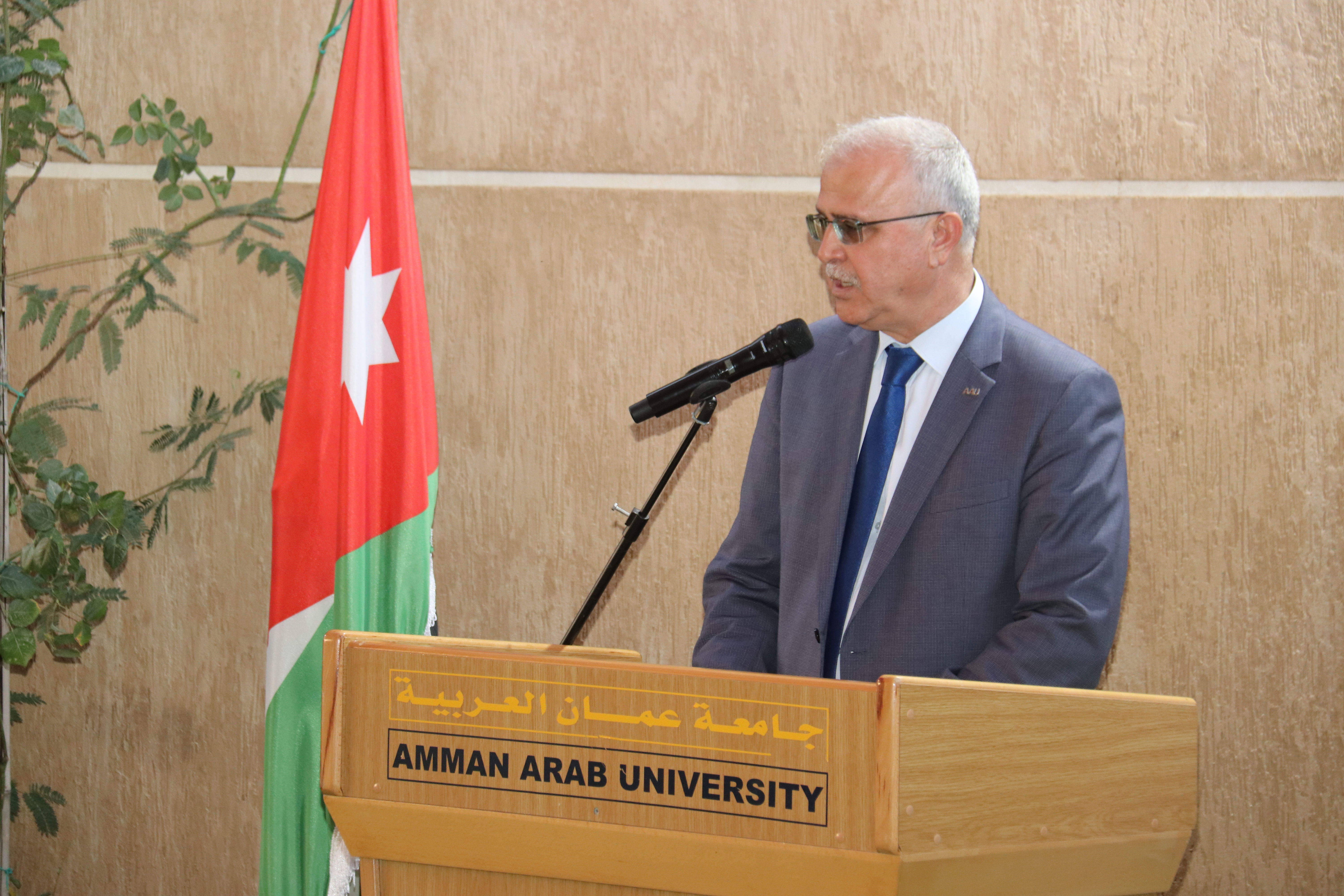 حفل رواد جامعة عمان العربية الأول43