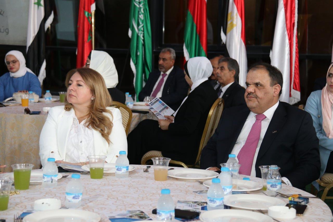 حفل رواد جامعة عمان العربية الأول5
