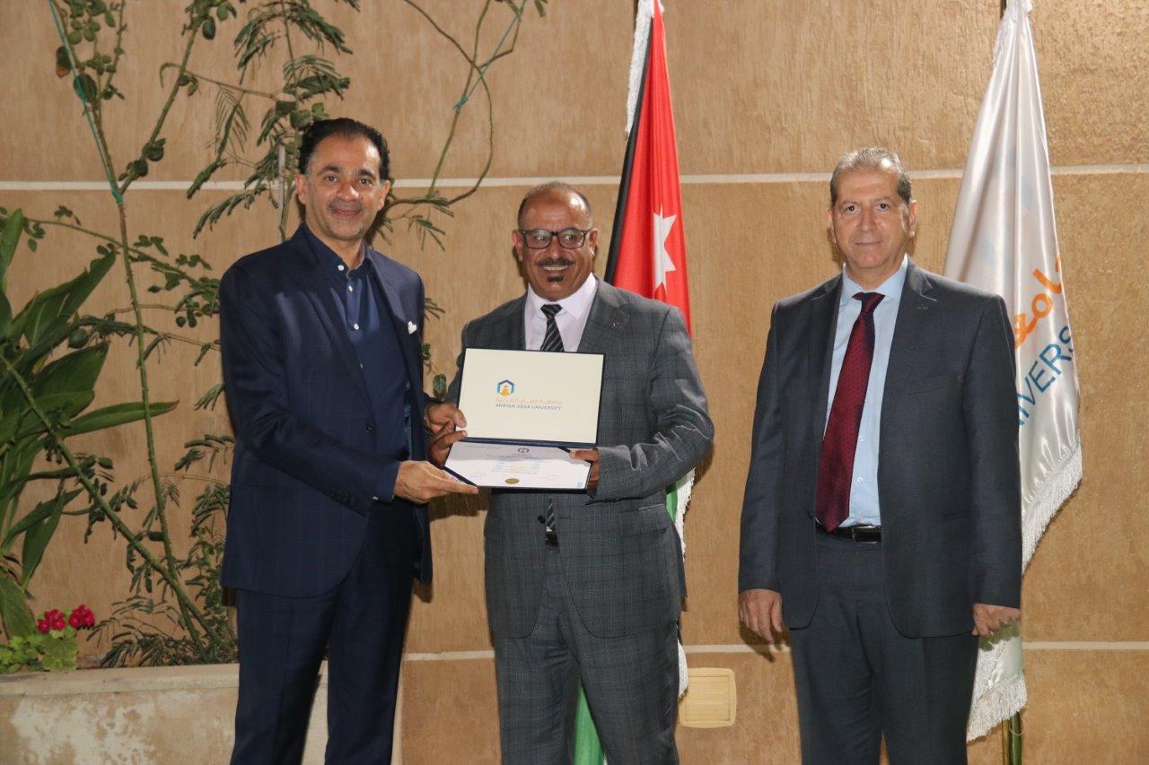 حفل رواد جامعة عمان العربية الأول13