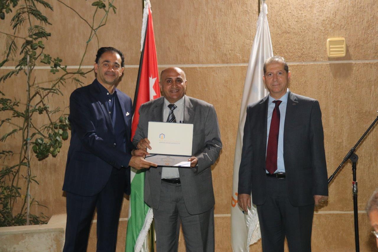 حفل رواد جامعة عمان العربية الأول26