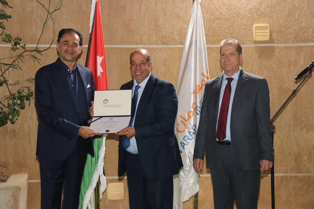 حفل رواد جامعة عمان العربية الأول35