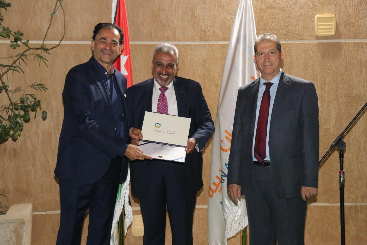 حفل رواد جامعة عمان العربية الأول37