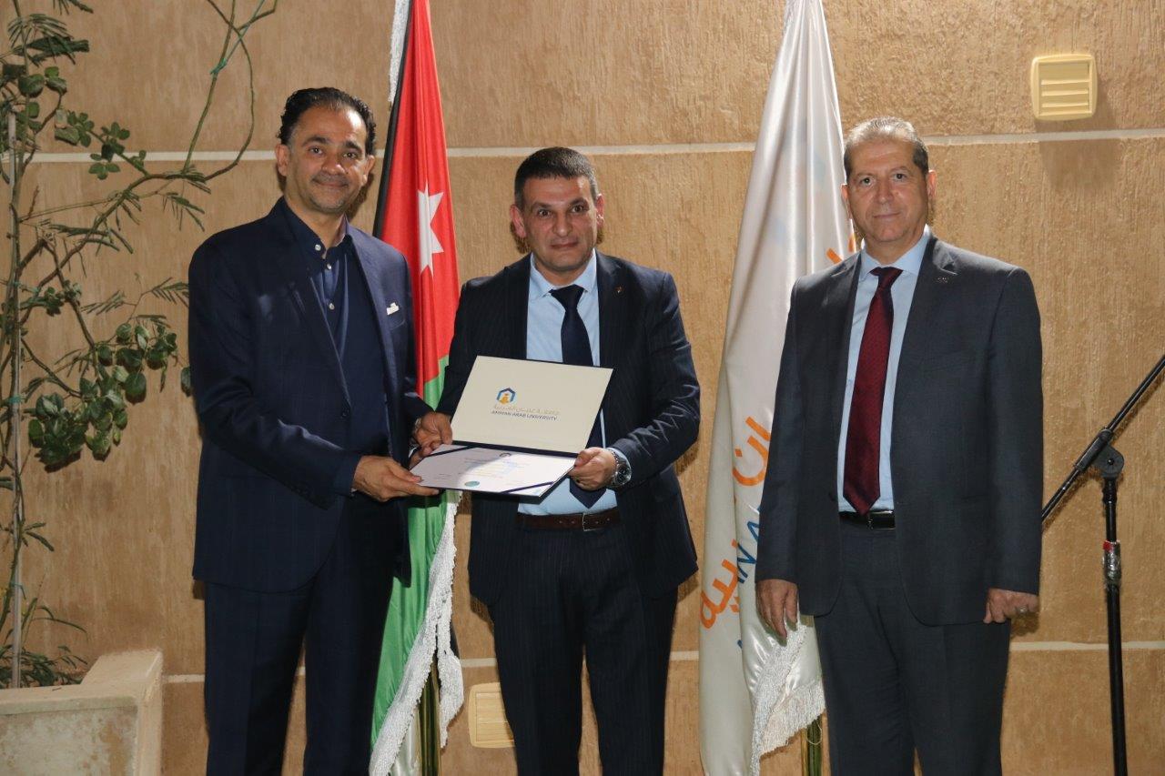 حفل رواد جامعة عمان العربية الأول40