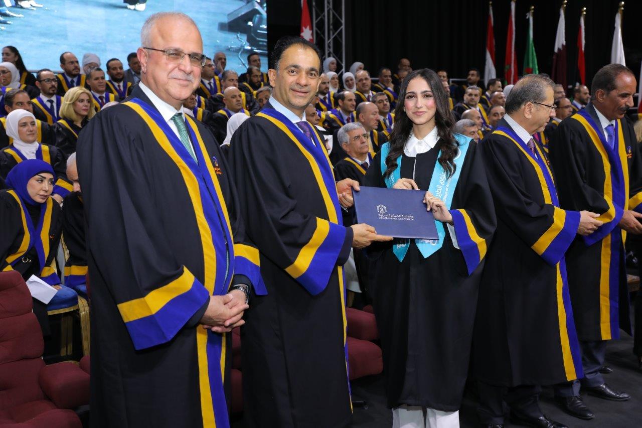 جامعة عمان العربية تحتفل بتخريج الفوج (13) من طلبة البكالوريوس والفوج (23) من طلبة الدراسات العليا20