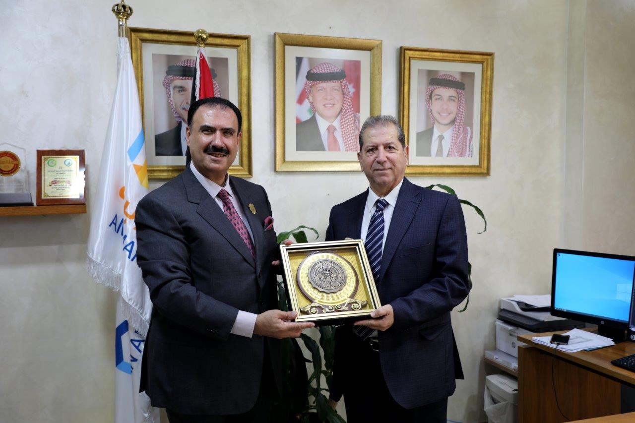 حملة التبرع بالدم للأشقاء في غزة من جامعة عمان العربية 3