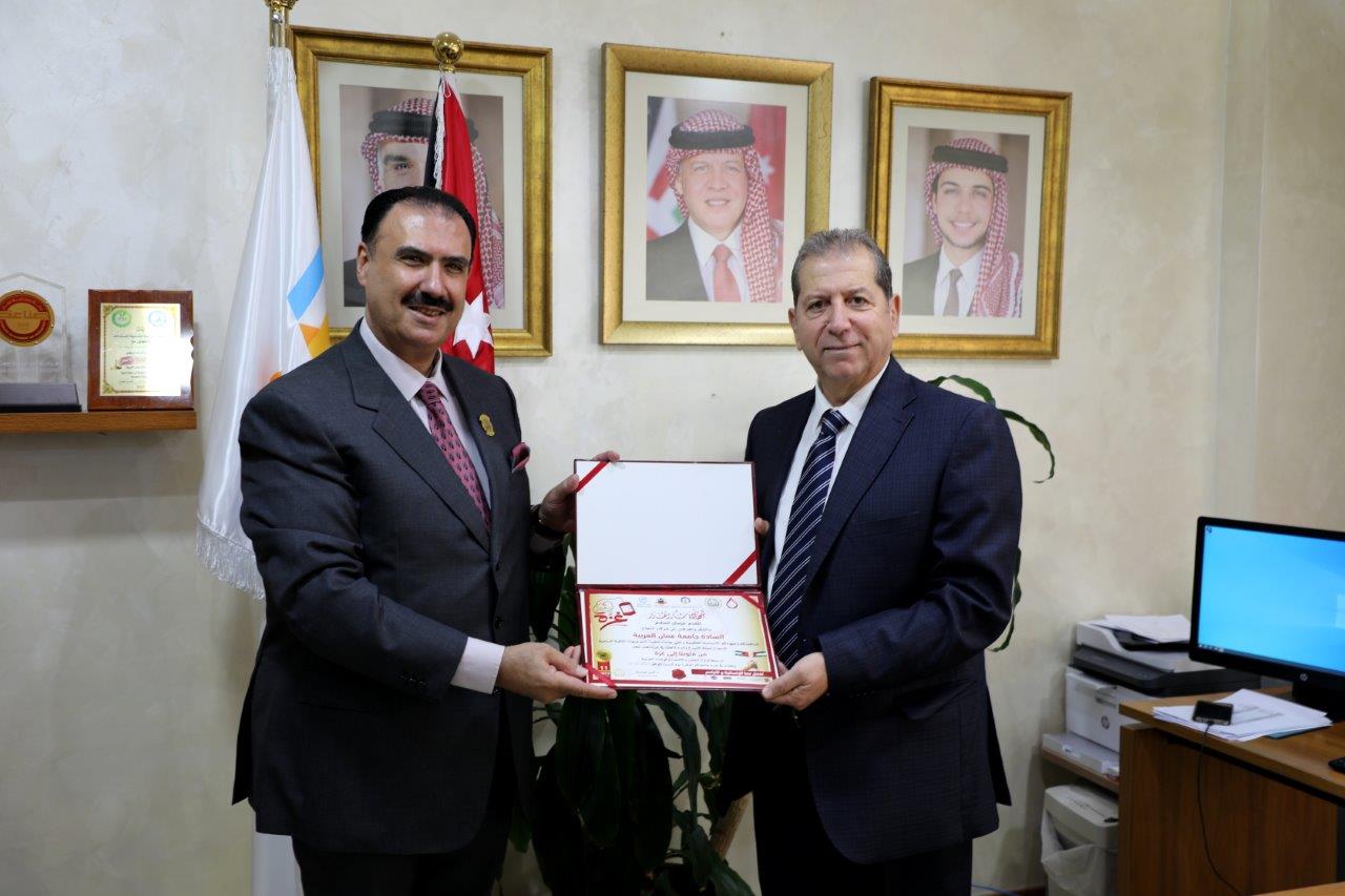 حملة التبرع بالدم للأشقاء في غزة من جامعة عمان العربية 4